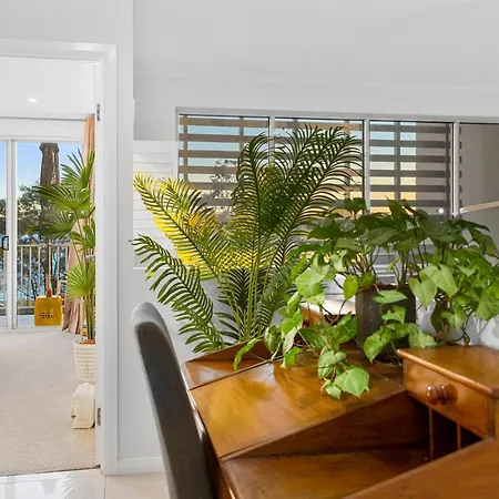 3 Bedroom Penthouse - Short Walk To Sandstone Point Bongaree Exterior photo