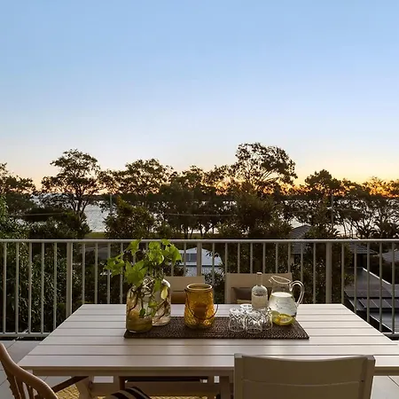3 Bedroom Penthouse - Short Walk To Sandstone Point Bongaree Exterior photo