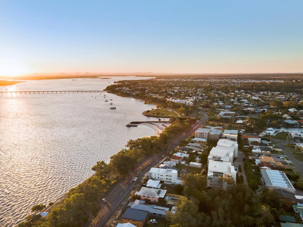 Apartment 3 Bedroom Penthouse - Short Walk To Sandstone Point Bongaree