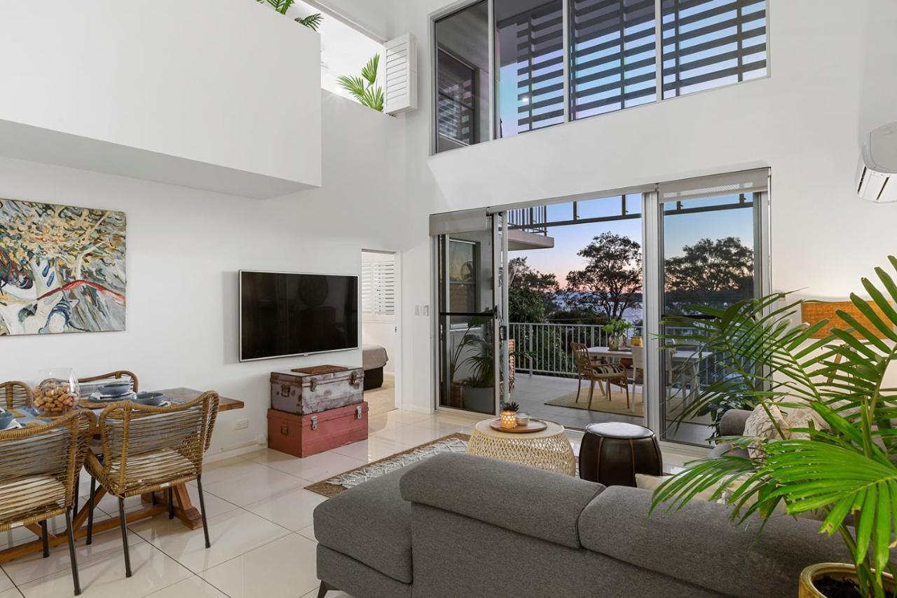 3 Bedroom Penthouse - Short Walk To Sandstone Point Apartment Bongaree