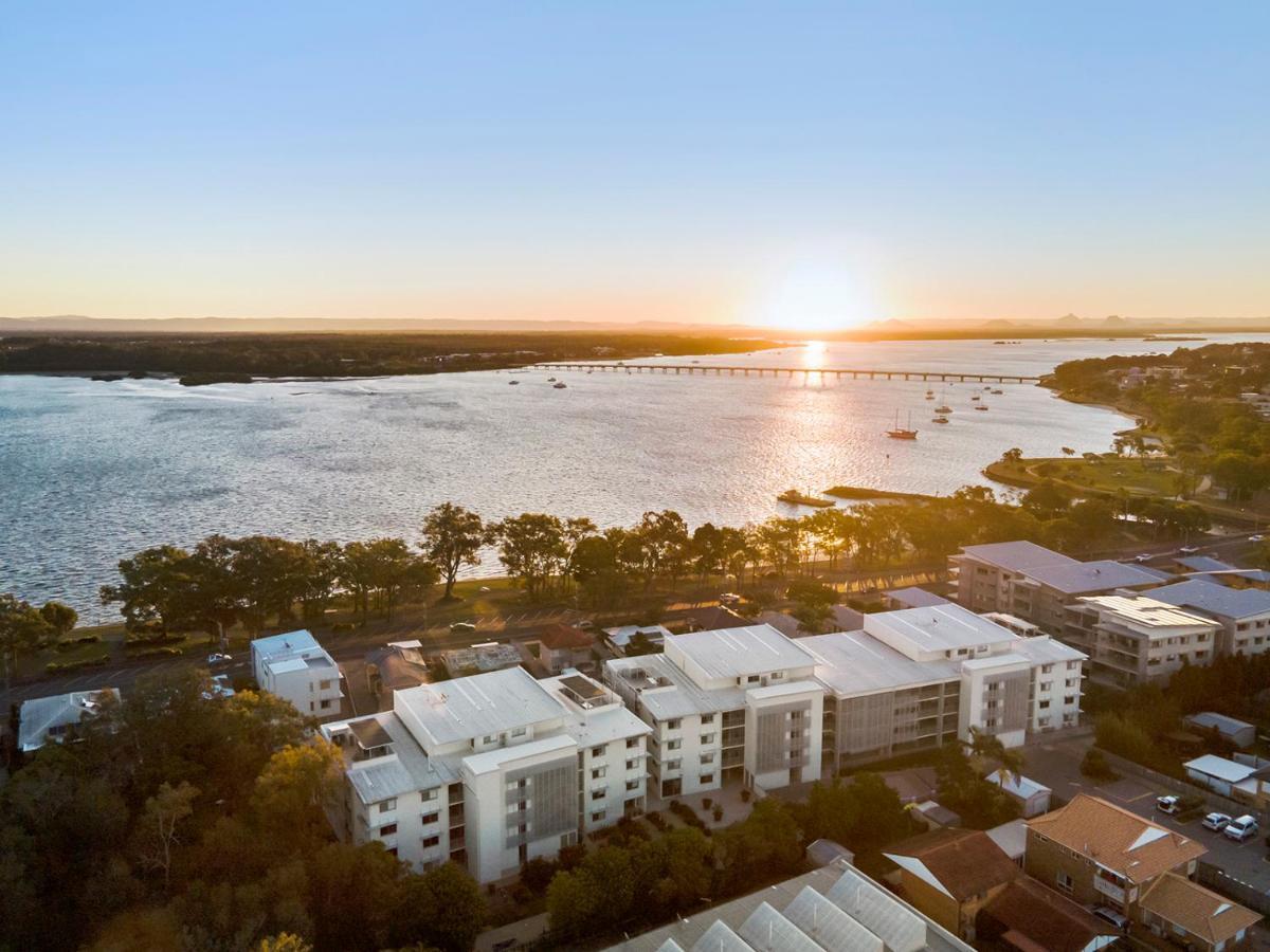3 Bedroom Penthouse - Short Walk To Sandstone Point Bongaree
