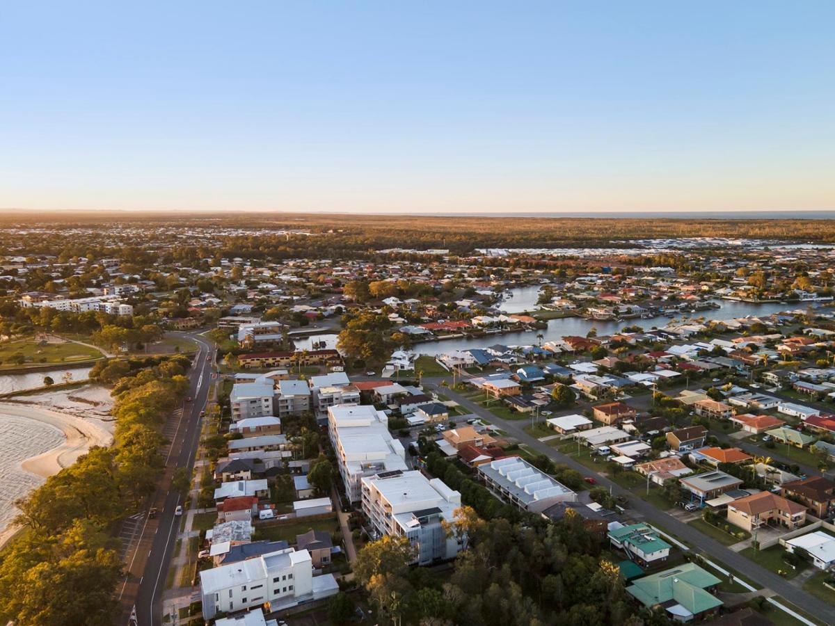 Apartment 3 Bedroom Penthouse - Short Walk To Sandstone Point Bongaree