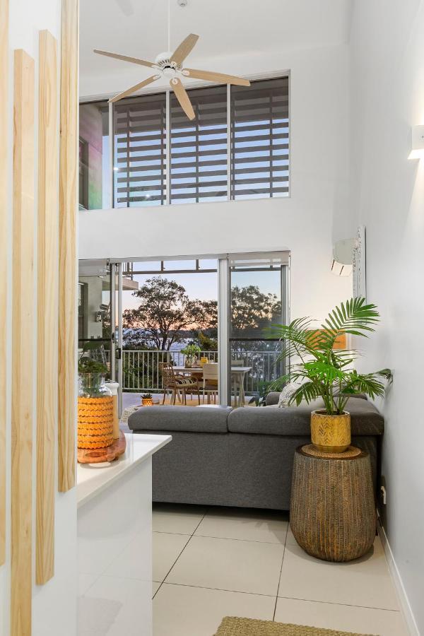 3 Bedroom Penthouse - Short Walk To Sandstone Point *